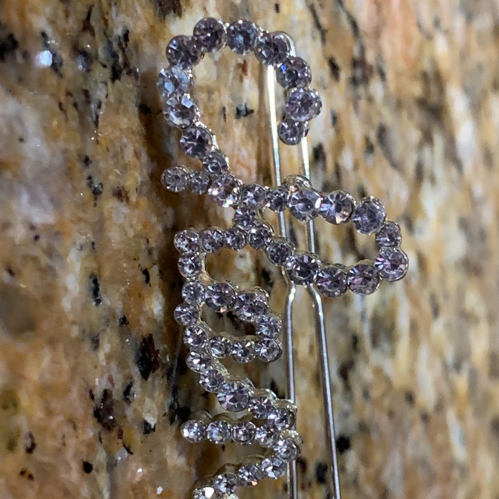 Absolutely stunning Chanel hair clip with Crystals in writing Chanel ,must have! - Picture 17 of 17